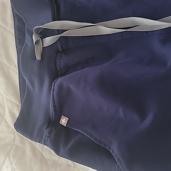 Figs SCRUBS Set - Picture 12 of 16